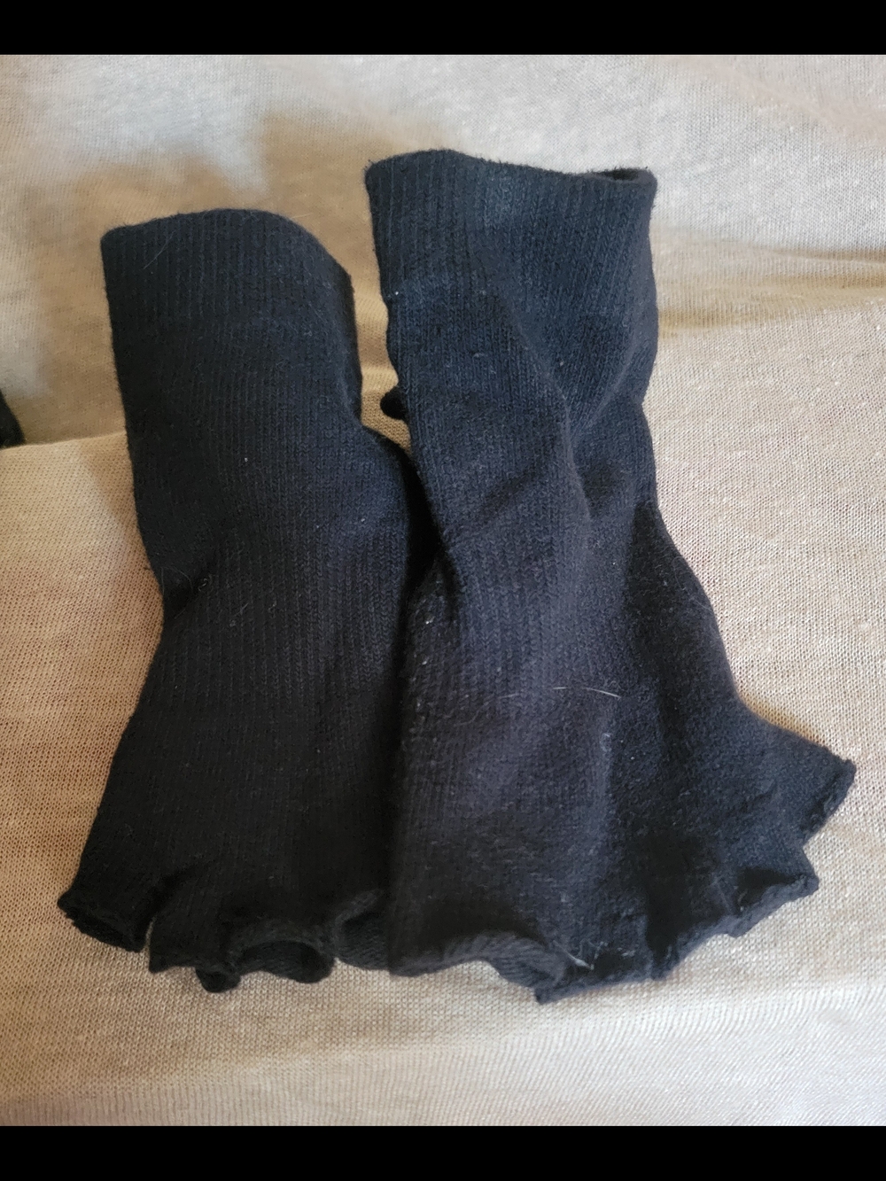 toesox Black Five-Toe Low-Cut Grip Socks for Women Set Of 2